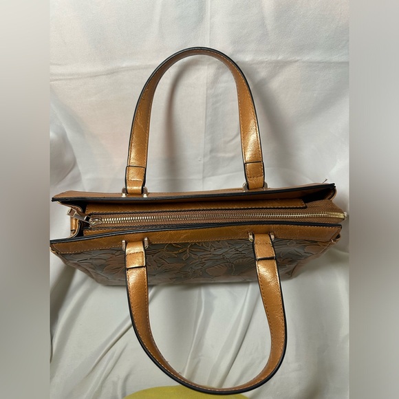 Mellow World Vegan Leather Handbag - Picture 14 of 16
